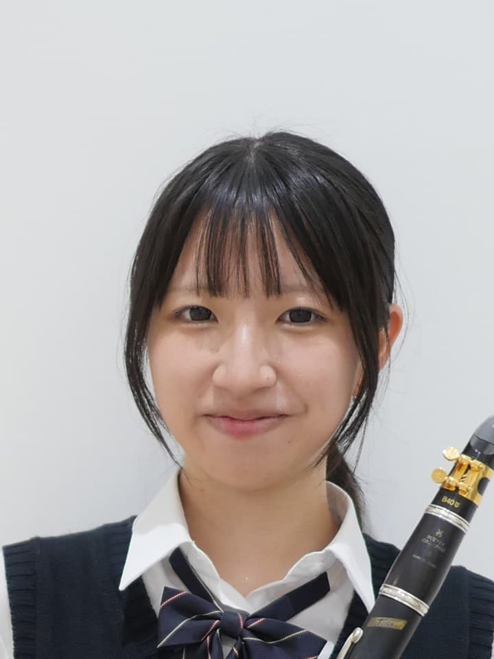 石田　ひなた